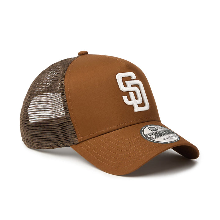 หมวกแก๊ป New Era รุ่น San Diego Padres Typewriter Brown 9Forty A-Frame Trucker Cap