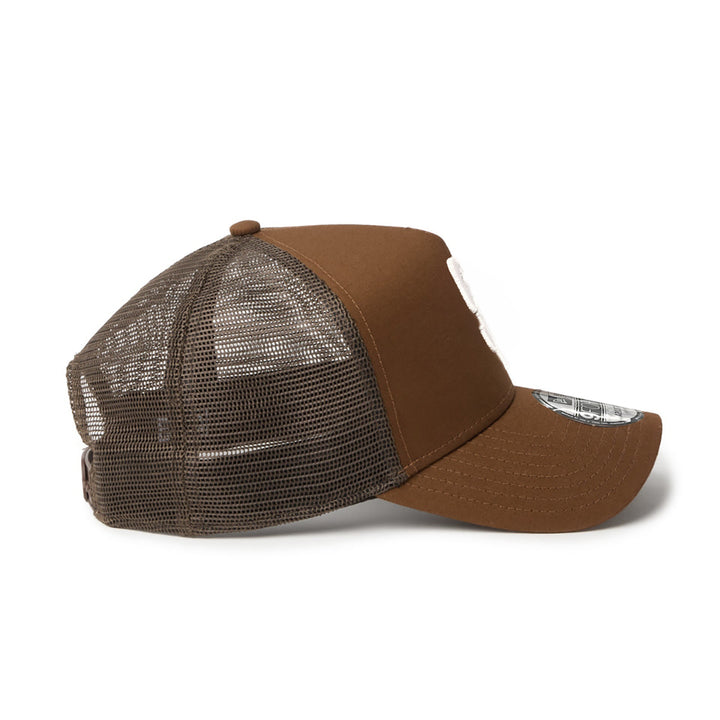 หมวกแก๊ป New Era รุ่น San Diego Padres Typewriter Brown 9Forty A-Frame Trucker Cap