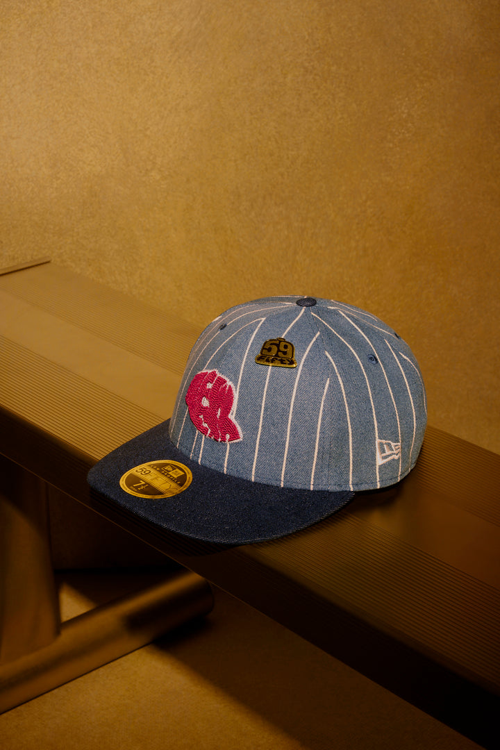 New Era เข็มติดหมวกรุ่น New Era 59FIFTY Day 2025 Black and Gold Pin