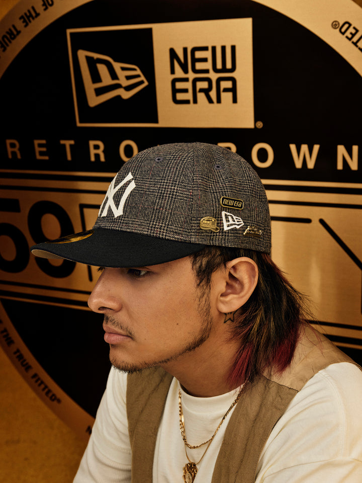 New Era เข็มติดหมวกรุ่น New Era 59FIFTY Day 2025 NE 3 Pack Black and Gold Pin