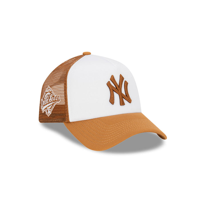 หมวกแก๊ป New Era รุ่น New York Yankees Earthtones World Series 2-Tone Toasted Peanut Visor White 9Forty AF Trucker Cap