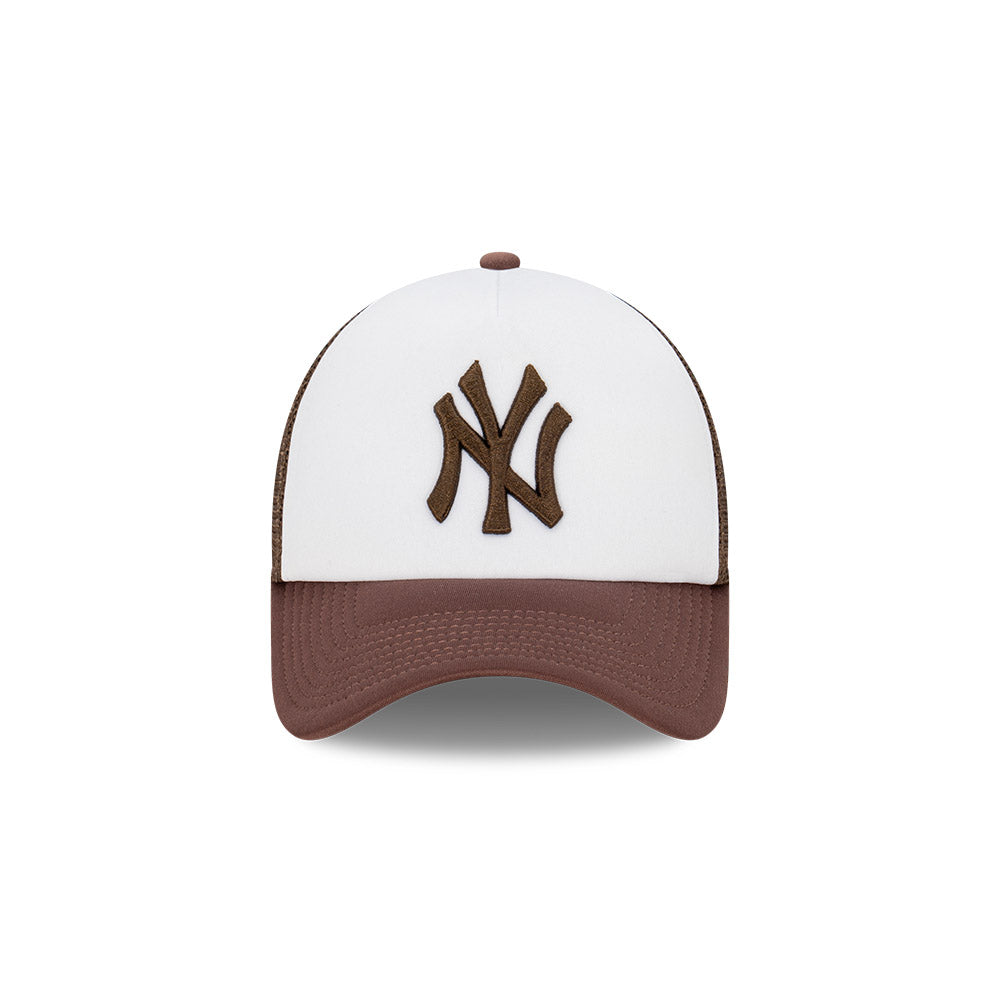 หมวกแก๊ป New Era รุ่น New York Yankees Earthtones World Series 2-Tone Walnut Visor White 9Forty AF Trucker Cap