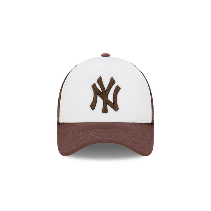หมวกแก๊ป New Era รุ่น New York Yankees Earthtones World Series 2-Tone Walnut Visor White 9Forty AF Trucker Cap
