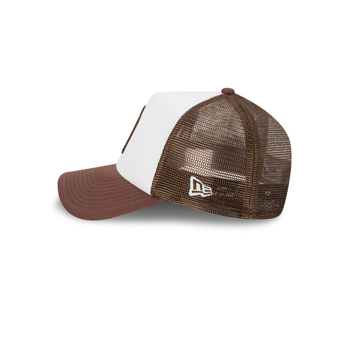 หมวกแก๊ป New Era รุ่น New York Yankees Earthtones World Series 2-Tone Walnut Visor White 9Forty AF Trucker Cap