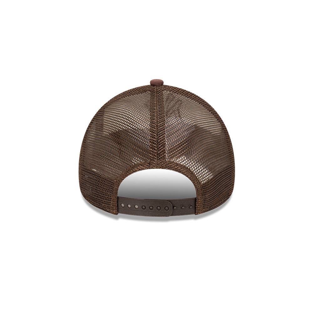 หมวกแก๊ป New Era รุ่น New York Yankees Earthtones World Series 2-Tone Walnut Visor White 9Forty AF Trucker Cap