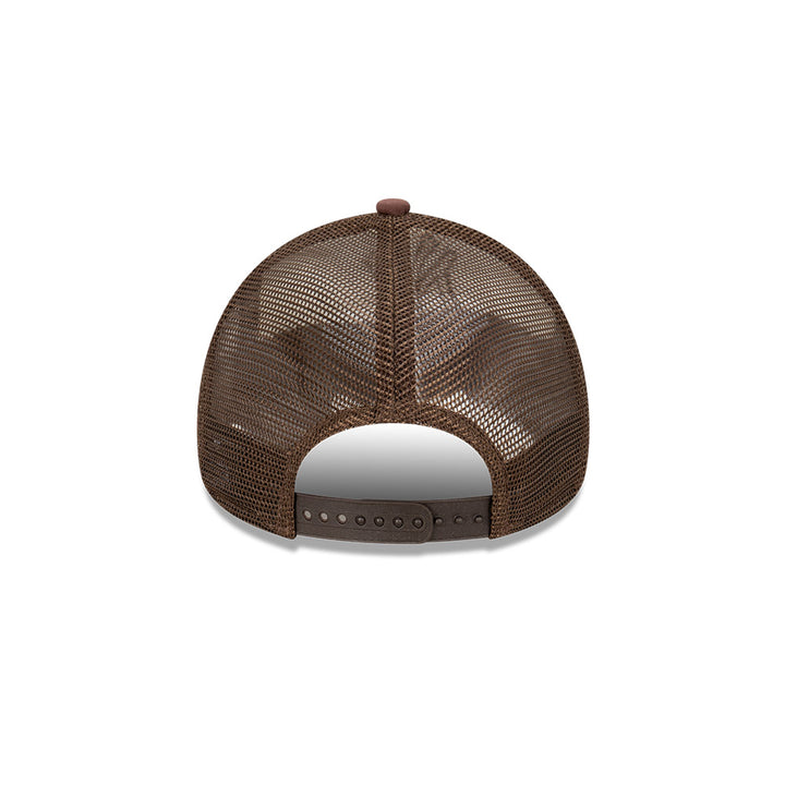 หมวกแก๊ป New Era รุ่น New York Yankees Earthtones World Series 2-Tone Walnut Visor White 9Forty AF Trucker Cap