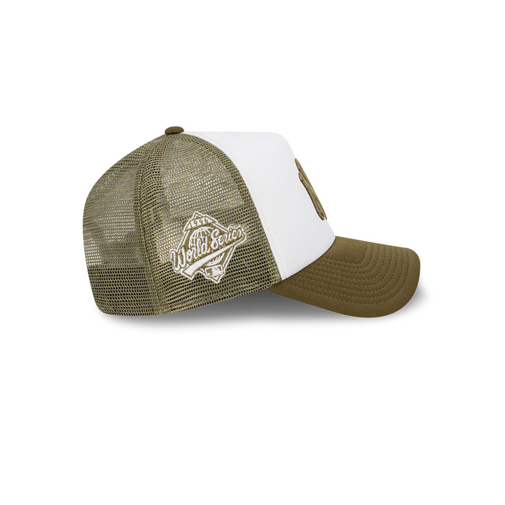 หมวกแก๊ป New Era รุ่น New York Yankees Earthtones World Series 2-Tone New Olive Visor White 9Forty AF Trucker Cap