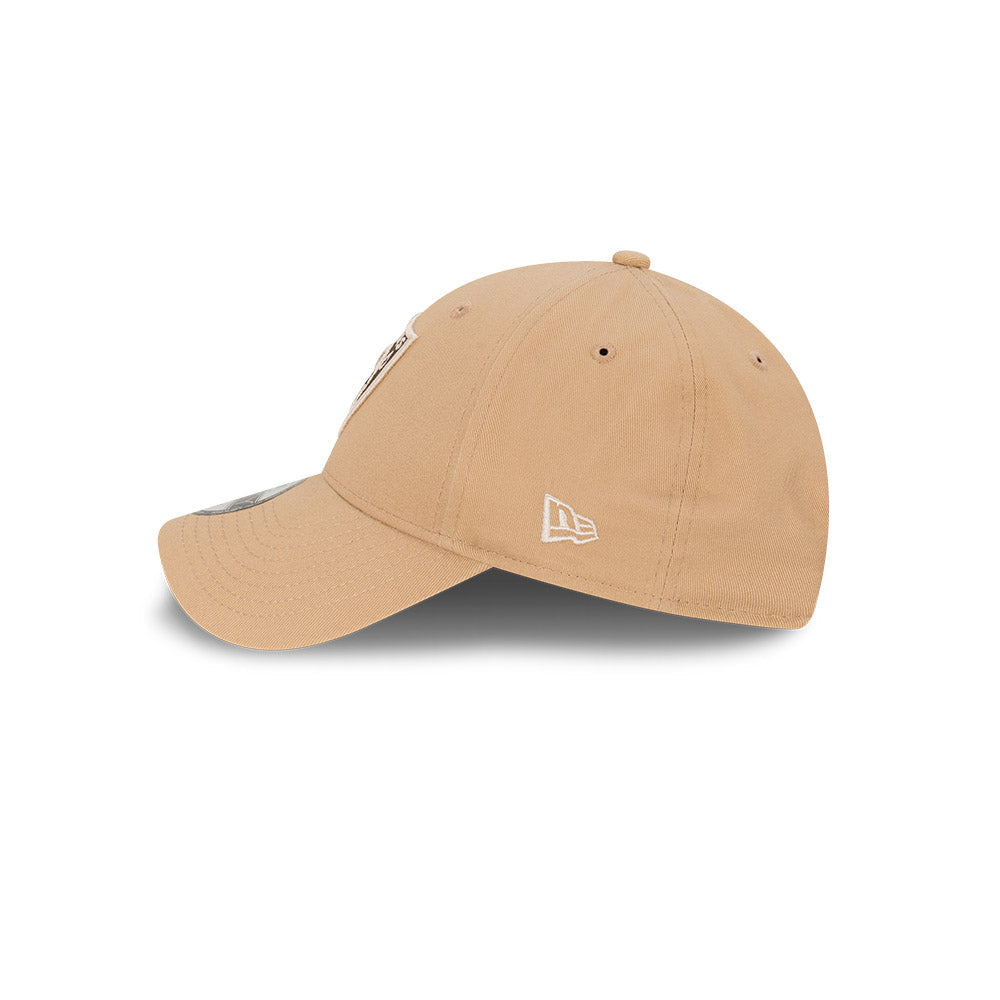 New Era หมวกรุ่น Las Vegas Raiders Almond Shell Camel 9Forty Cloth Strap Cap