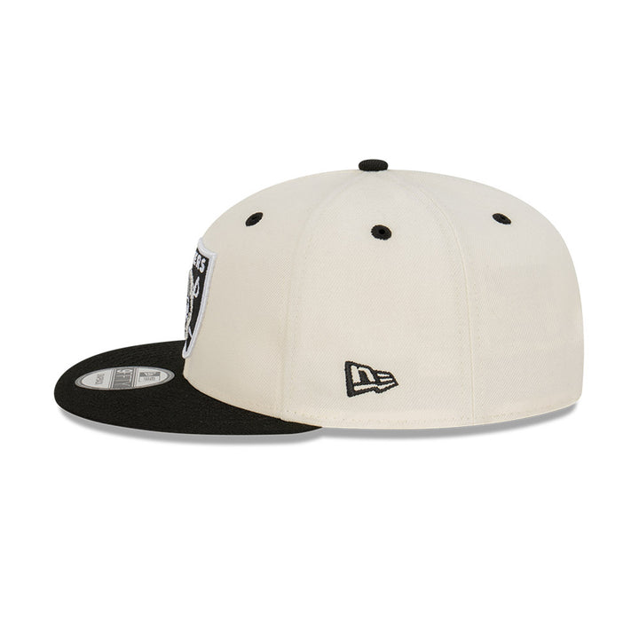 New Era หมวกรุ่น Las Vegas Raiders 2-Tone Black Visor Chrome White 9Fifty Cap
