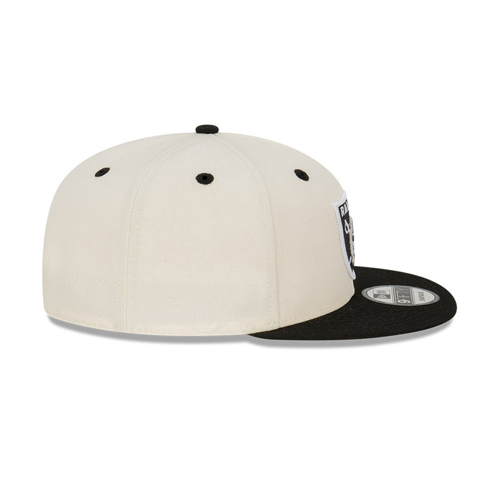 New Era หมวกรุ่น Las Vegas Raiders 2-Tone Black Visor Chrome White 9Fifty Cap