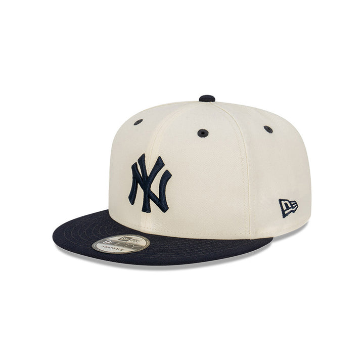 New Era หมวกรุ่น New York Yankees 2-Tone Navy Visor Chrome White 9Fifty Cap