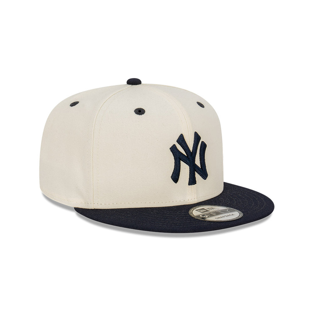 New Era หมวกรุ่น New York Yankees 2-Tone Navy Visor Chrome White 9Fifty Cap