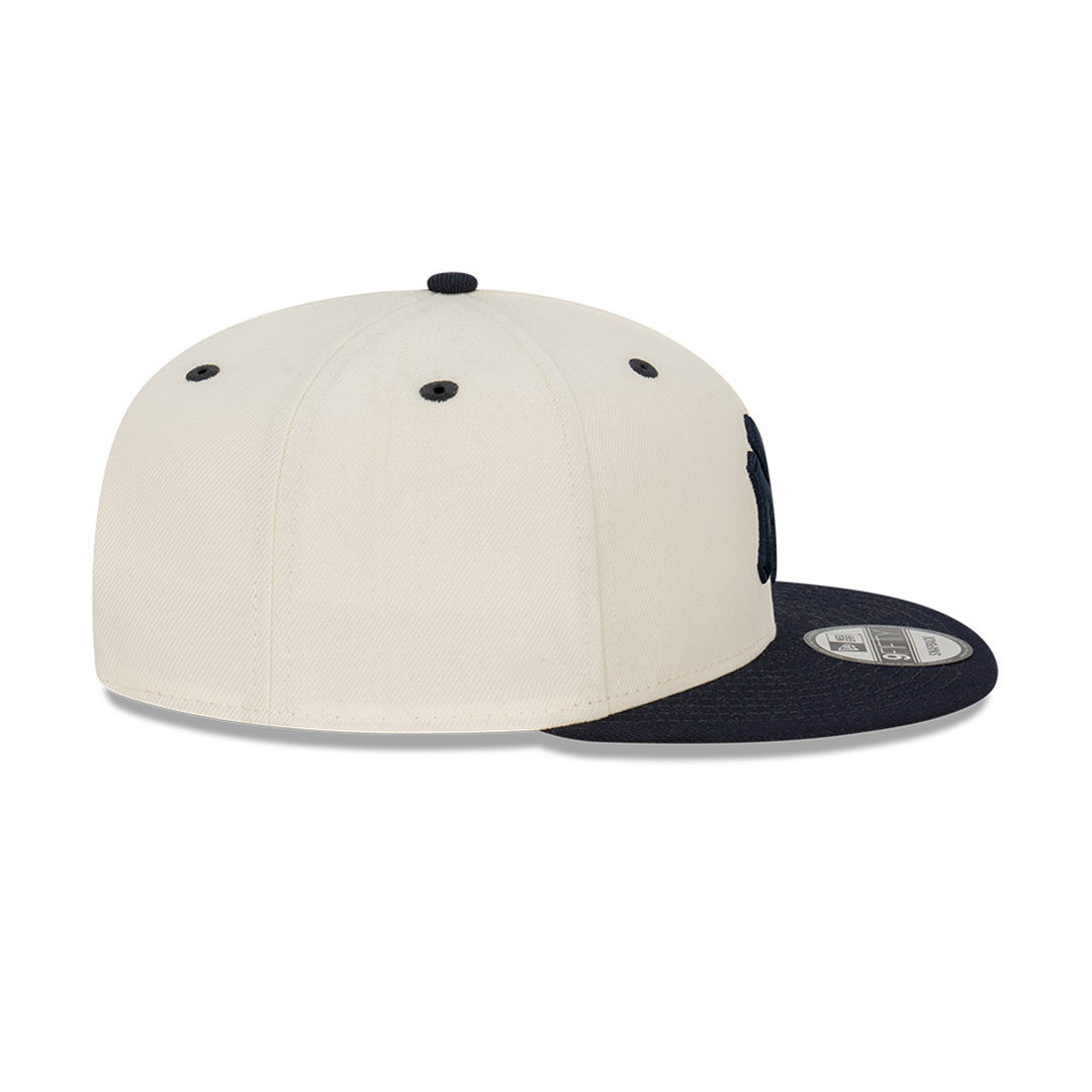New Era หมวกรุ่น New York Yankees 2-Tone Navy Visor Chrome White 9Fifty Cap