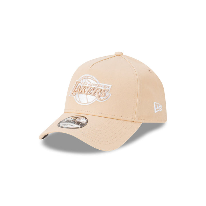 NEW ERA หมวกรุ่น LOS ANGELES LAKERS OATMILK 9FORTY AF CAP