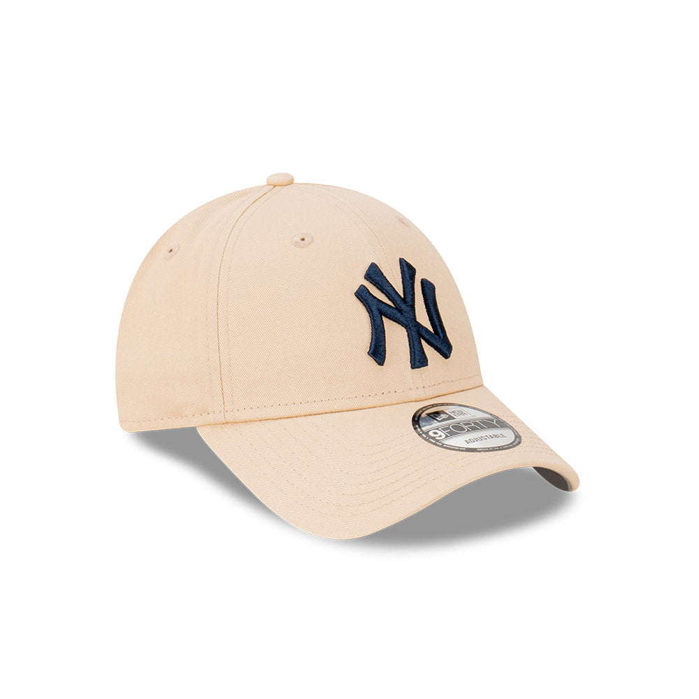 New Era หมวกรุ่น NEW YORK YANKEES OAT MILK 9FORTY CAP