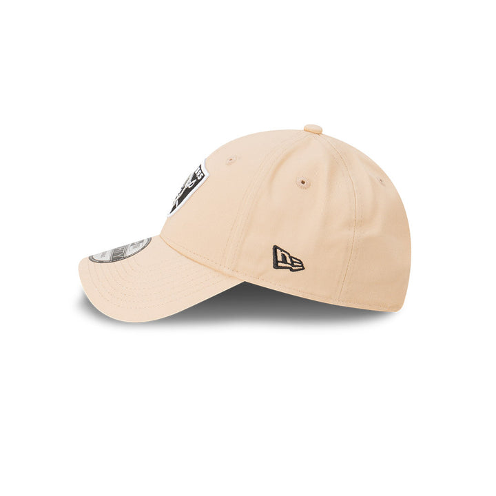 New Era หมวกรุ่น LAS VEGAS RAIDERS OAT MILK 9FORTY CAP