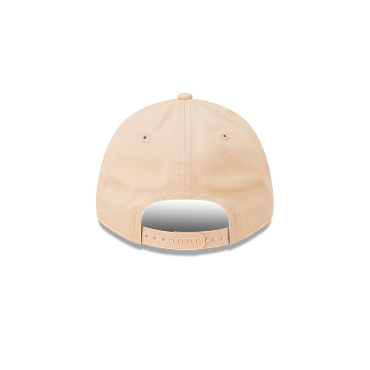 New Era หมวกรุ่น CHICAGO BULLS OAT MILK 9FORTY CAP