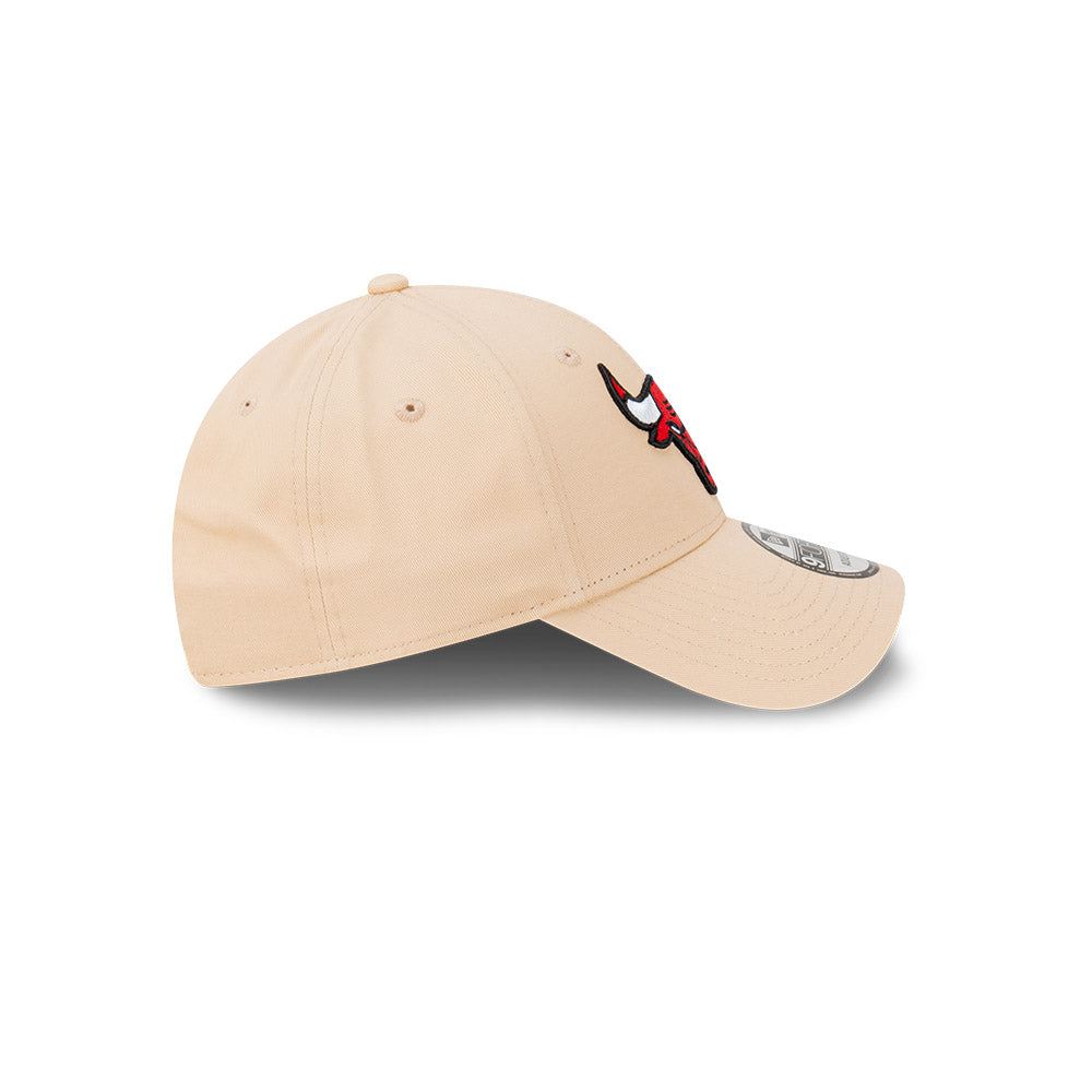 New Era หมวกรุ่น CHICAGO BULLS OAT MILK 9FORTY CAP