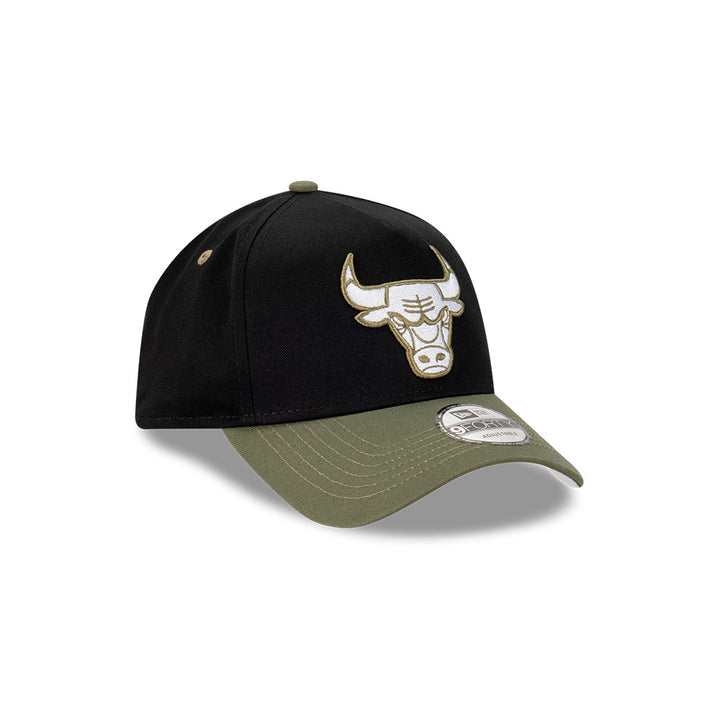 New Era หมวกรุ่น Chicago Bulls Olive Green Visor Black 9FORTY A-Frame Cap