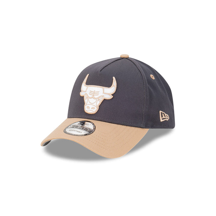 NEW ERA หมวก รุ่น CHICAGO BULLS MIDNIGHT DESERT CAMEL VISOR GRAPHITE 9FORTY AF CAP