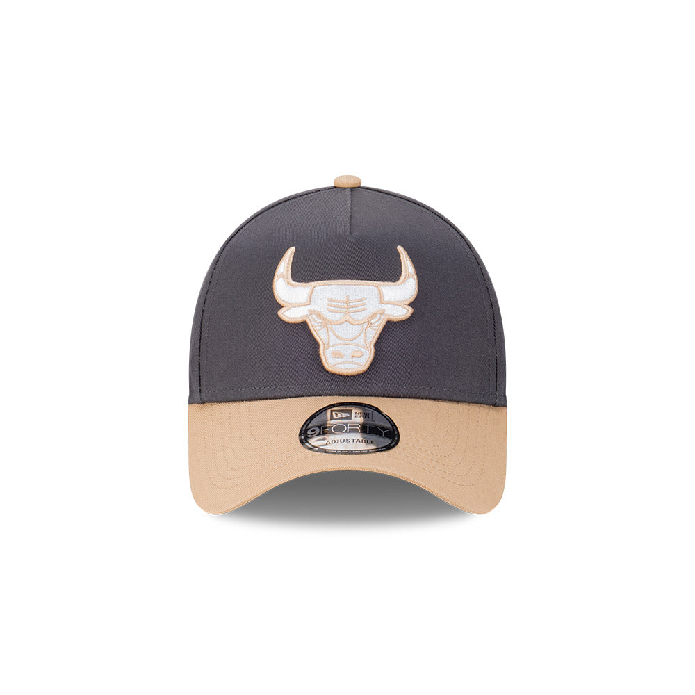 NEW ERA หมวก รุ่น CHICAGO BULLS MIDNIGHT DESERT CAMEL VISOR GRAPHITE 9FORTY AF CAP