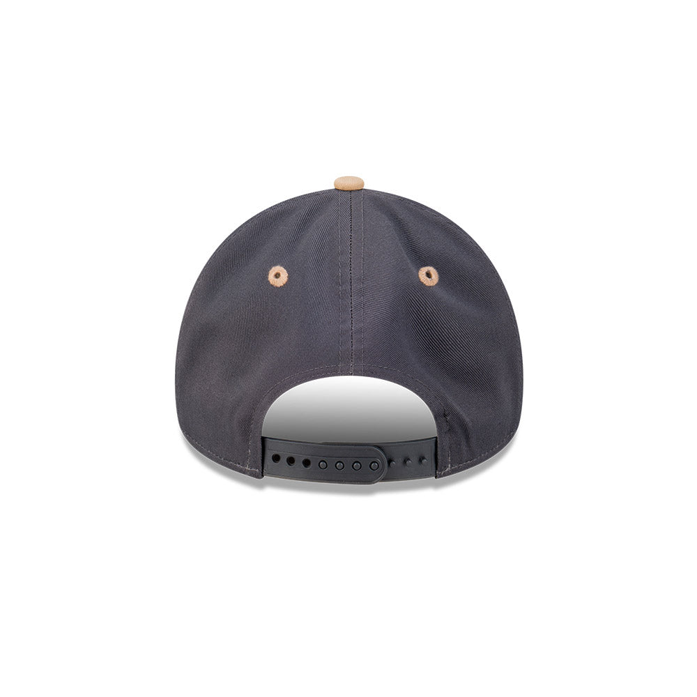 NEW ERA หมวก รุ่น CHICAGO BULLS MIDNIGHT DESERT CAMEL VISOR GRAPHITE 9FORTY AF CAP