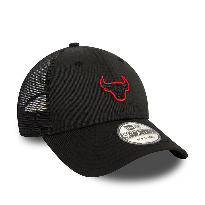 New Era หมวกรุ่น Chicago Bulls Black 9FORTY Trucker Cap