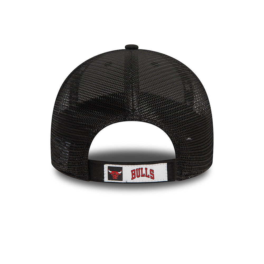 New Era หมวกรุ่น Chicago Bulls Black 9FORTY Trucker Cap