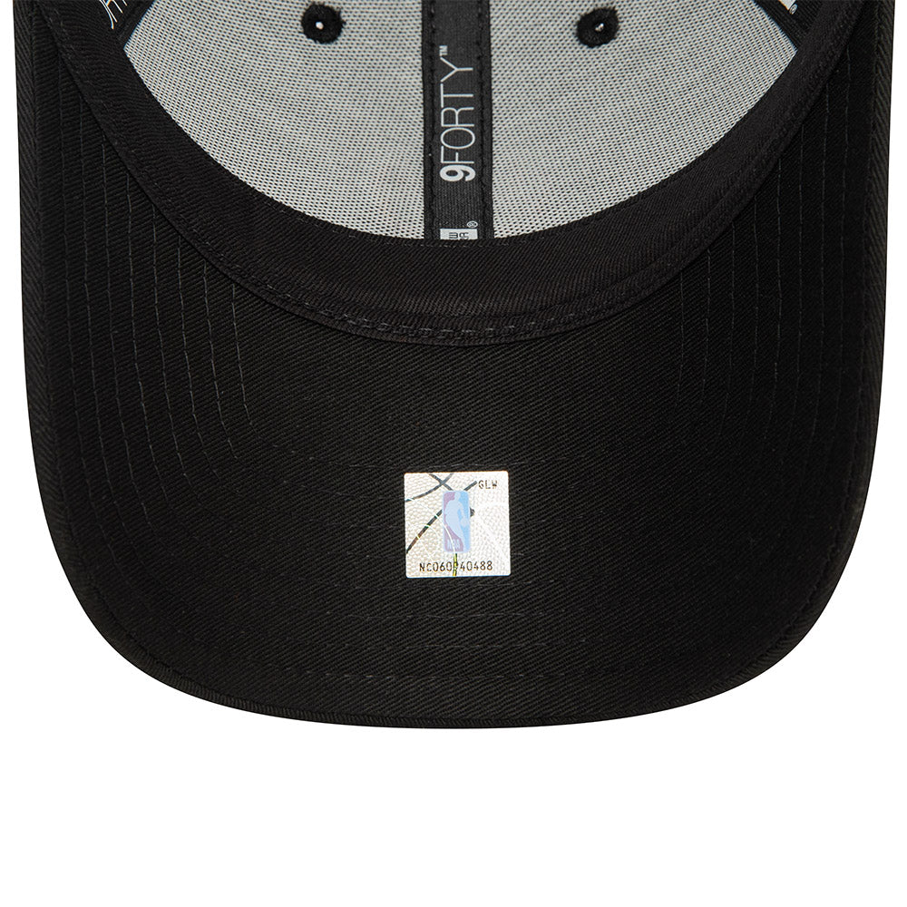 New Era หมวกรุ่น Chicago Bulls Black 9FORTY Trucker Cap