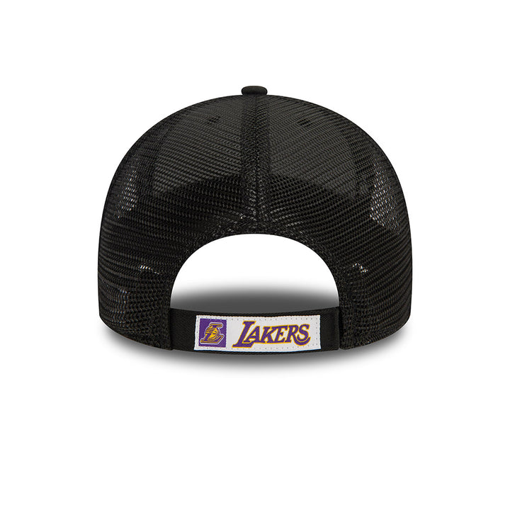 New Era หมวกรุ่น Los Angeles Lakers Black 9FORTY Trucker Cap