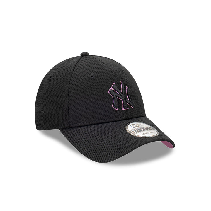 New Era หมวกรุ่น New York Yankees Dashmark Black 9FORTY Cap