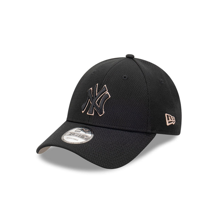 New Era หมวกรุ่น New York Yankees Dashmark Black 9FORTY Cap