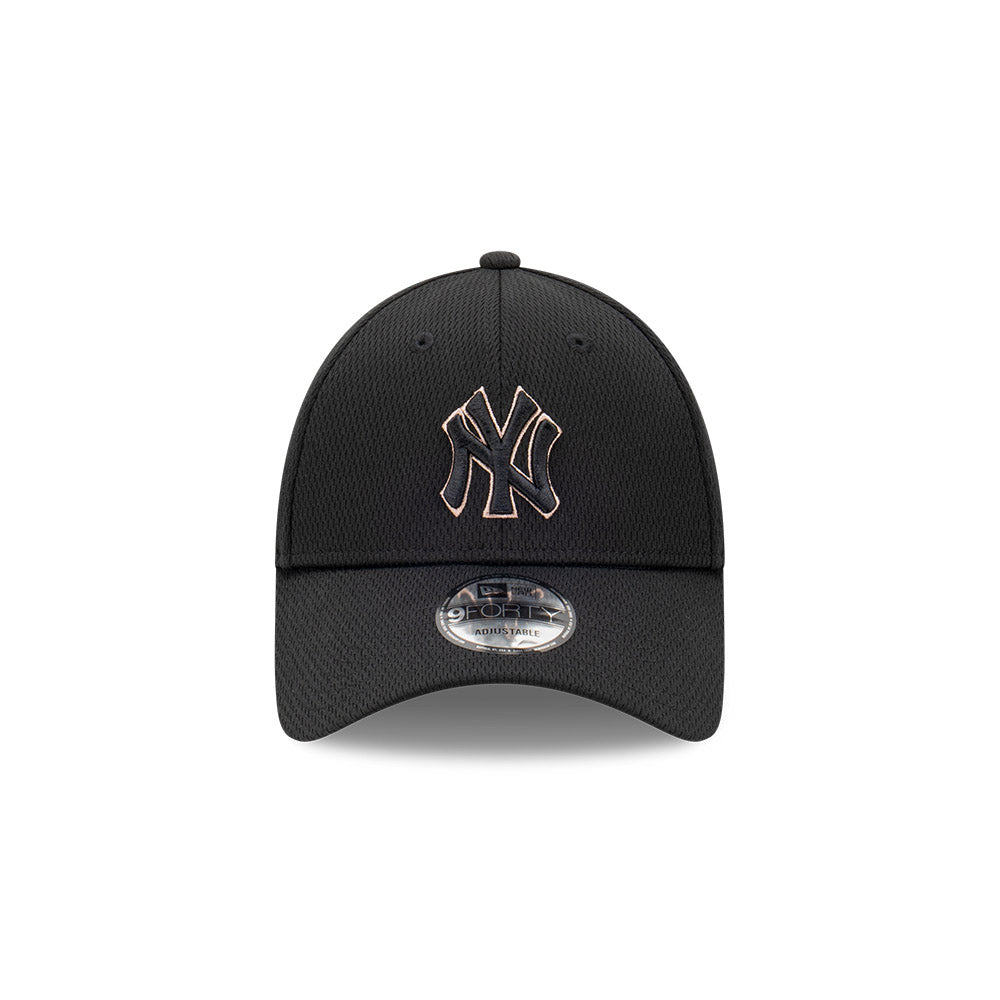 New Era หมวกรุ่น New York Yankees Dashmark Black 9FORTY Cap