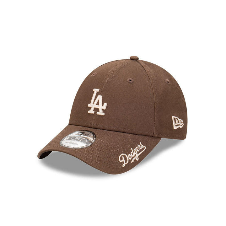 New Era หมวกรุ่น Los Angeles Dodgers Visor Script Walnut Brown 9FORTY A-Frame Cap