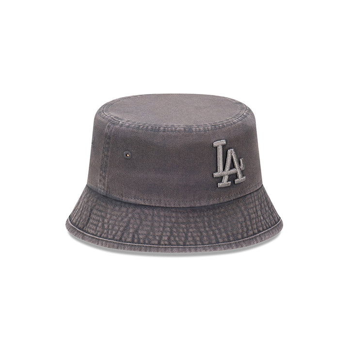 New Era หมวกรุ่น Los Angeles Dodgers Tonal Snow Wash Graphite Bucket 01