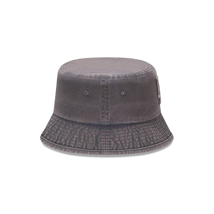 New Era หมวกรุ่น Los Angeles Dodgers Tonal Snow Wash Graphite Bucket 01