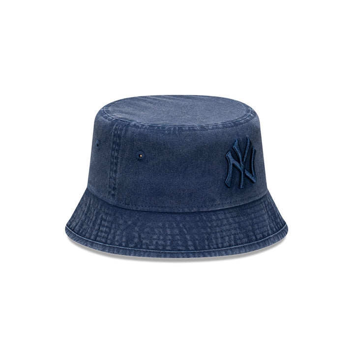 New Era หมวกรุ่น New York Yankees Tonal Snow Wash Oceanside Blue Bucket 01