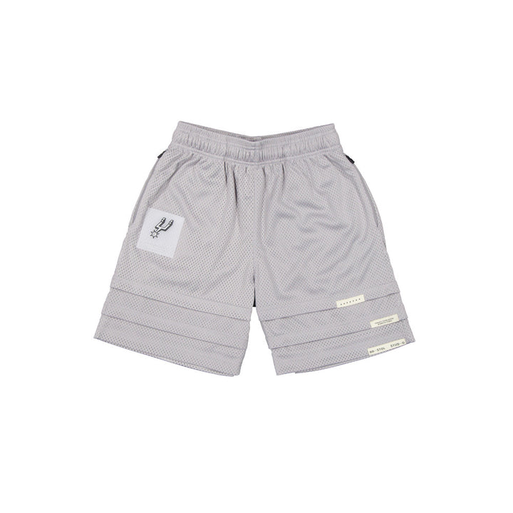 New Era กางเกงขาสั้นรุ่น BRISTOL x NBA 2024 San Antonio Spurs Graphite Shorts