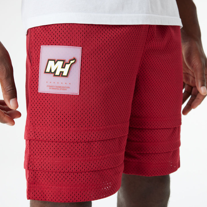 New Era กางเกงขาสั้นรุ่น BRISTOL x NBA 2024 Miami Heat Scarlet Shorts