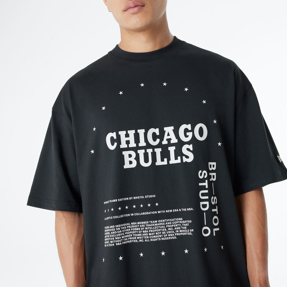 New Era เสื้อยืดแขนสั้นรุ่น BRISTOL x NBA 2024 Chicago Bulls Black Short Sleeve Tee