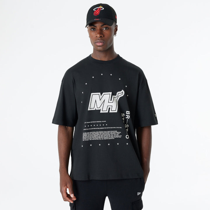 New Era เสื้อยืดแขนสั้นรุ่น BRISTOL x NBA 2024 Miami Heat Black Short Sleeve Tee