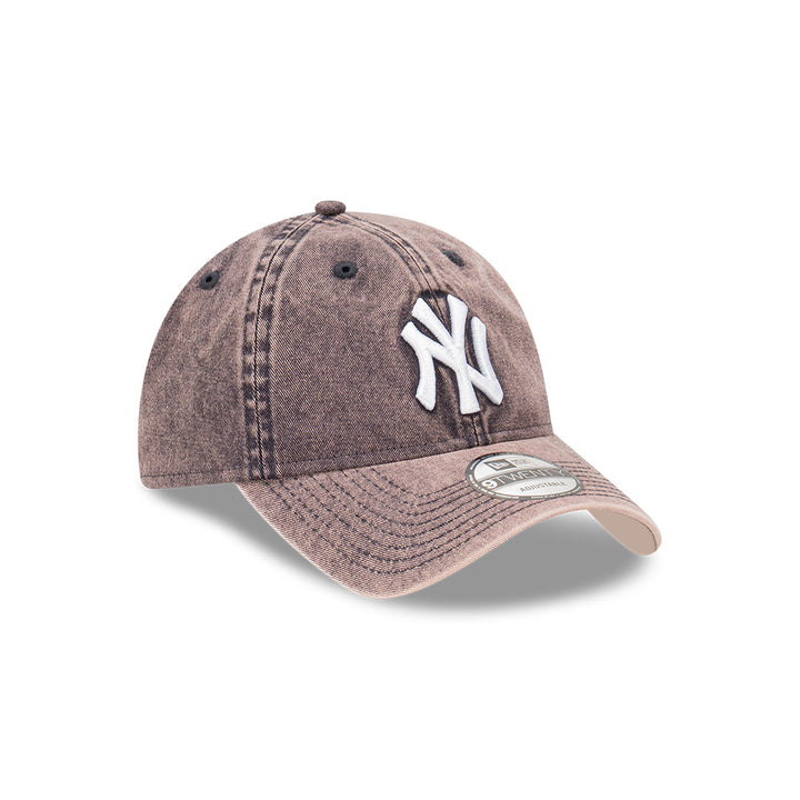 New Era หมวกรุ่น New York Yankees Snow Washed Black 9TWENTY Cap