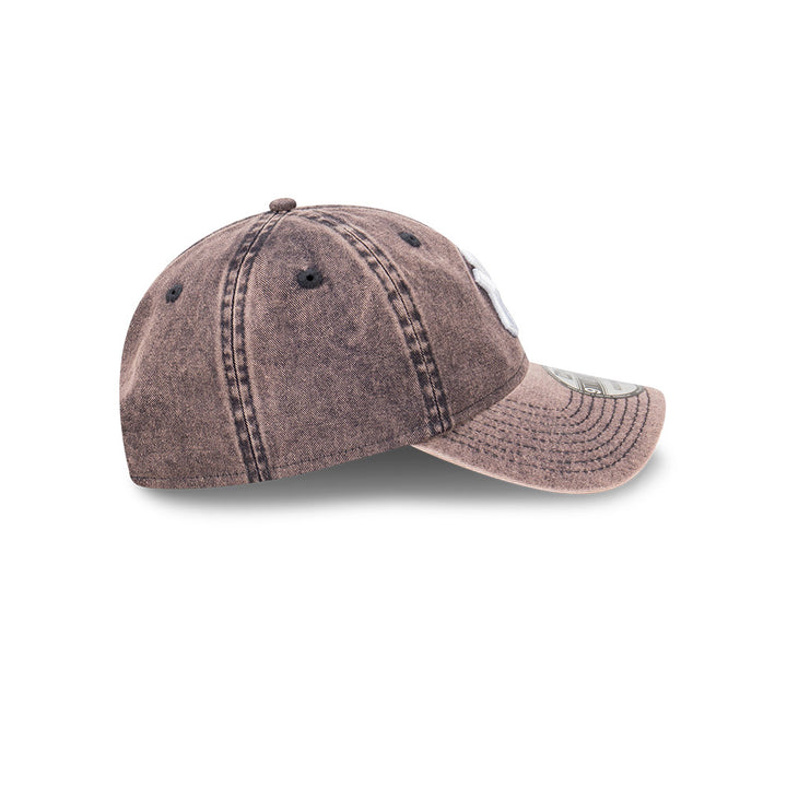 New Era หมวกรุ่น New York Yankees Snow Washed Black 9TWENTY Cap
