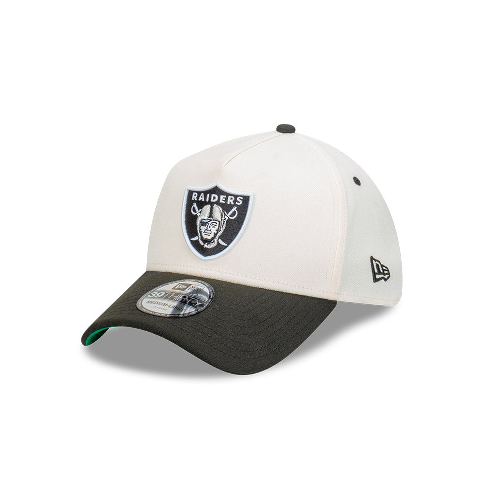 New Era หมวกรุ่น Las Vegas Raiders 2-Tone Black Visor Chrome White 39THIRTY A-Frame Cap