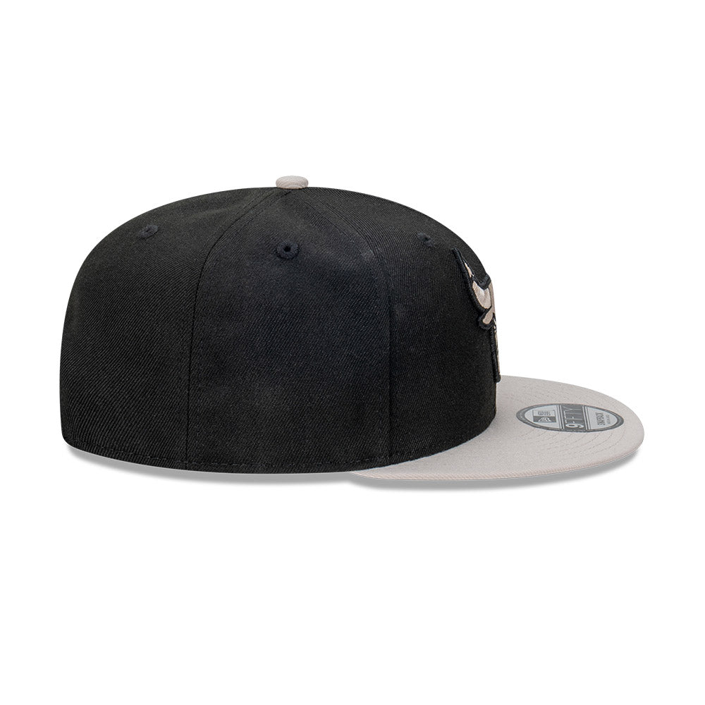 New Era หมวกรุ่น Chicago Bulls 2-Tone Black Stone 9FIFTY Cap