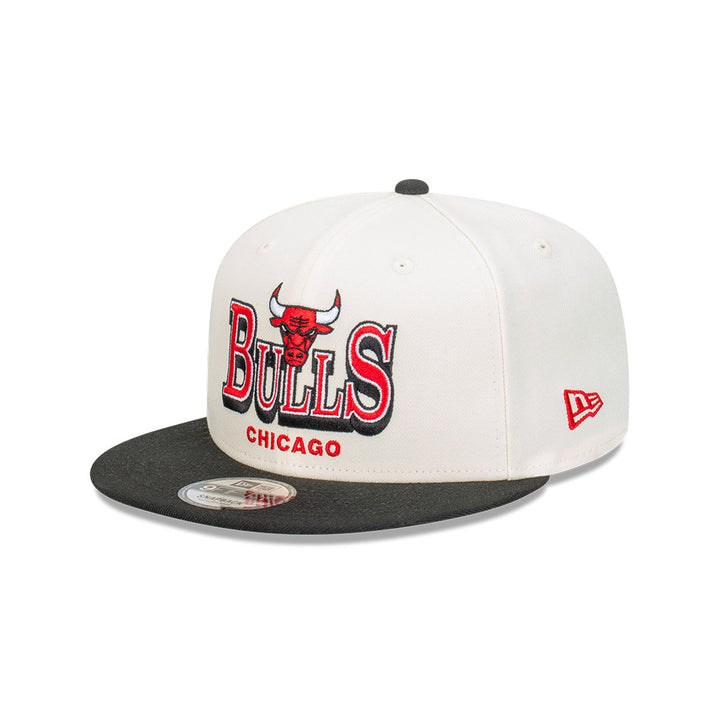 New Era หมวกรุ่น Chicago Bulls Stack Script 2-Tone Black Visor Chrome White 9FIFTY Cap