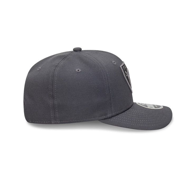 New Era หมวกรุ่น Las Vegas Raiders Carbon Steel Dark Gray 9Seventy Stretch-Snap Cap