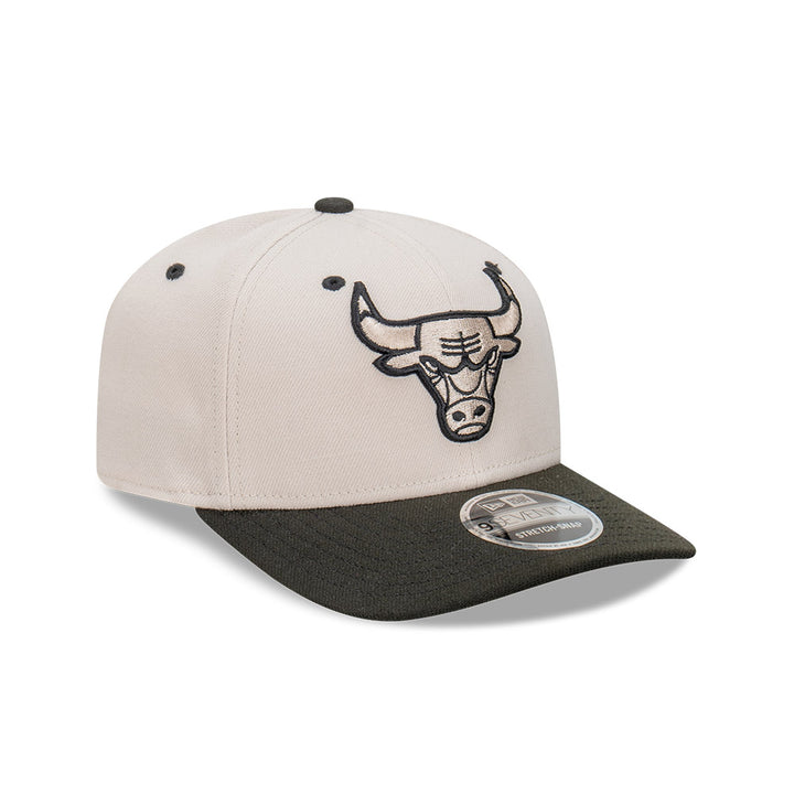New Era หมวกรุ่น Chicago Bulls Stone Black 2-Tone 9Seventy Stretch Snap Cap