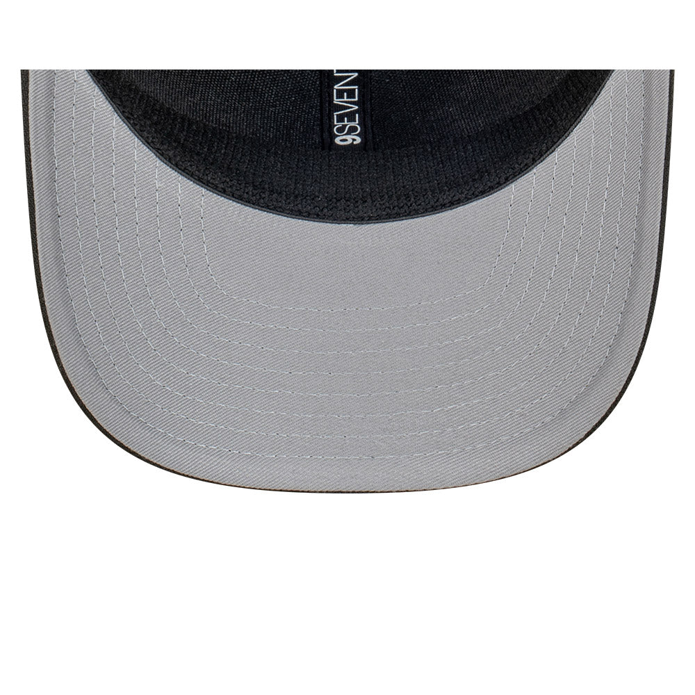New Era หมวกรุ่น Las Vegas Raiders Stone Black 2-Tone 9Seventy Stretch Snap Cap