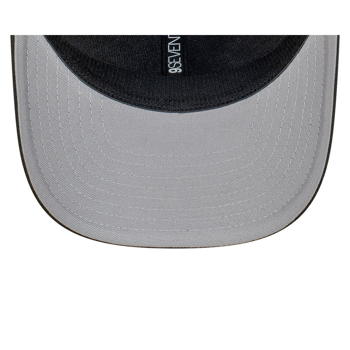 New Era หมวกรุ่น Las Vegas Raiders Stone Black 2-Tone 9Seventy Stretch Snap Cap